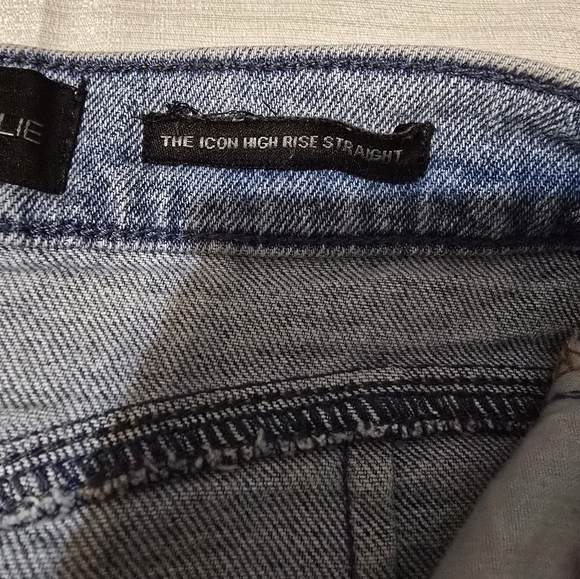 Jeans ๐ - Picture 5 of 6